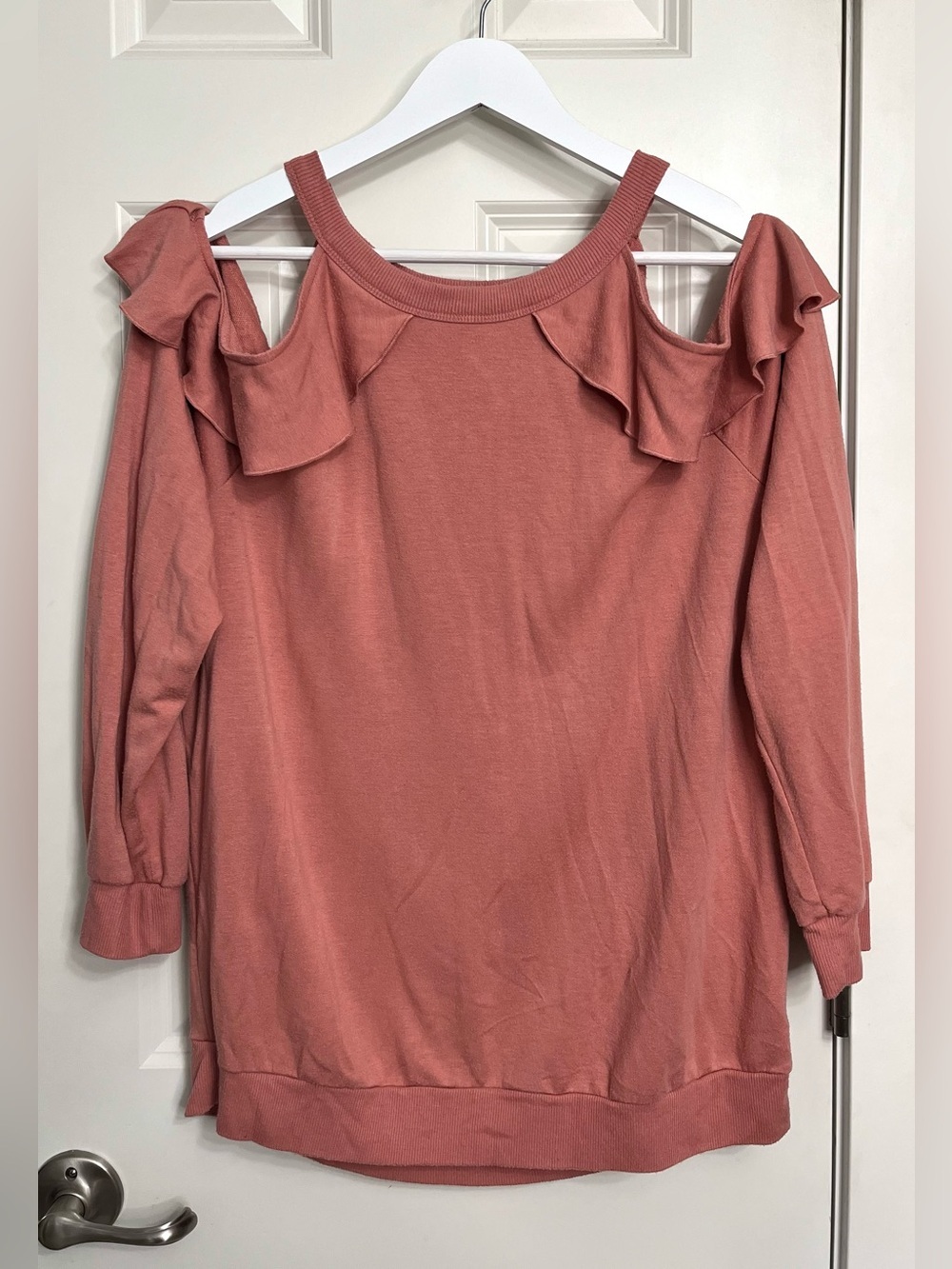 Express One Eleven Open Shoulder Long Sleeve